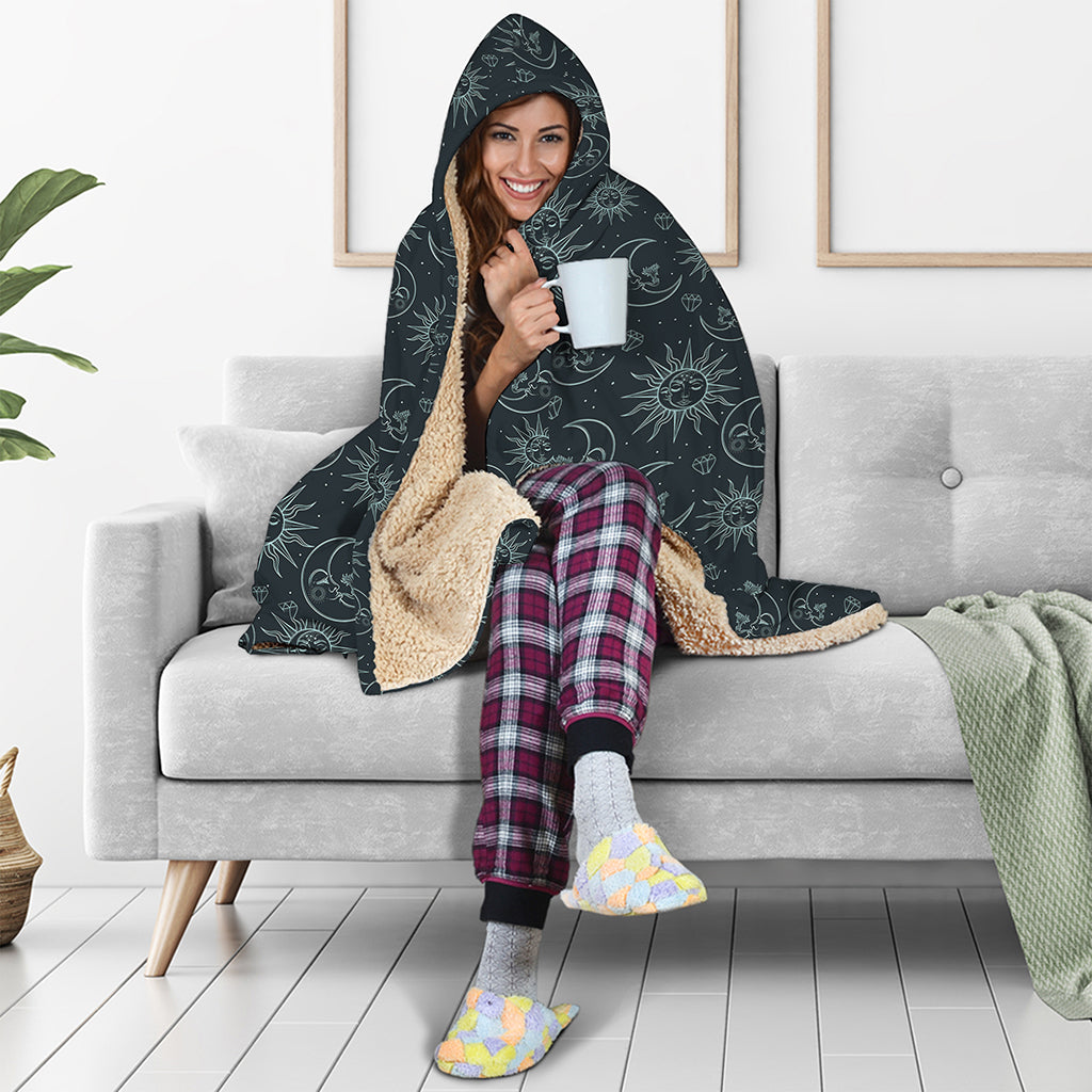 Blue Sun And Moon Pattern Print Hooded Blanket