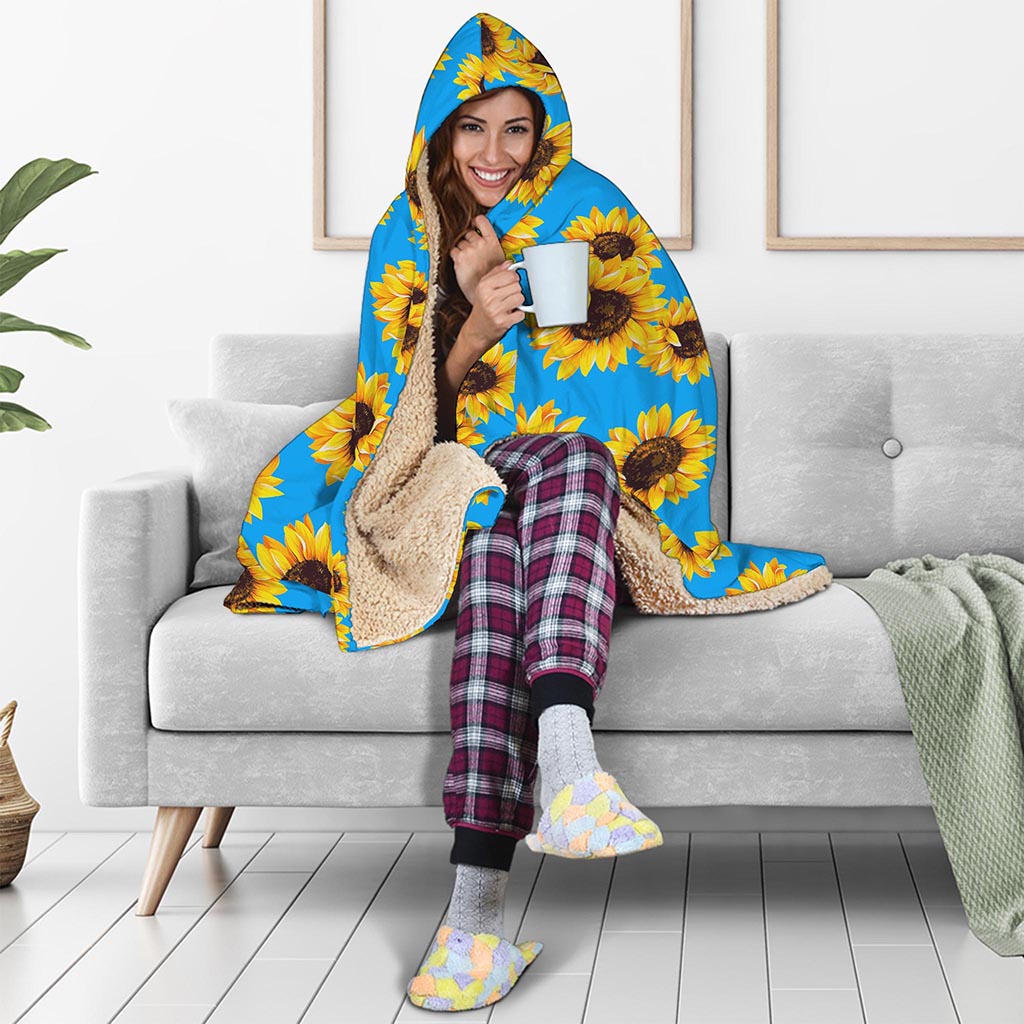 Blue Sunflower Pattern Print Hooded Blanket