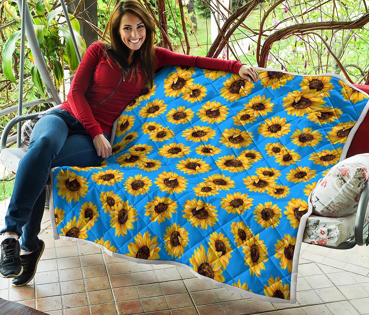 Blue Sunflower Pattern Print Quilt