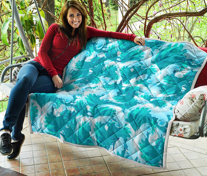 Blue Surfing Wave Pattern Print Quilt
