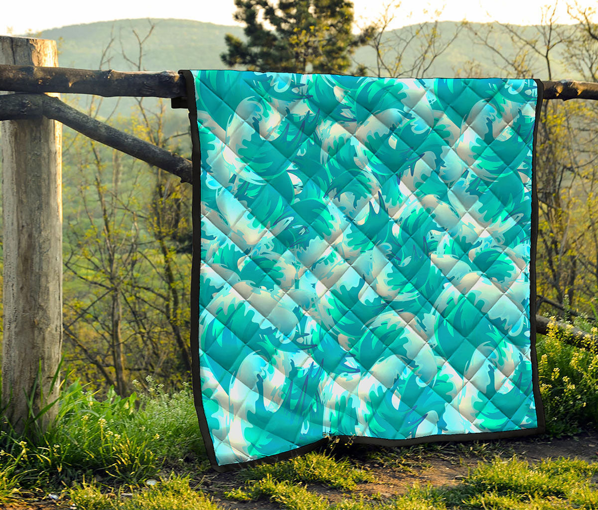 Blue Surfing Wave Pattern Print Quilt