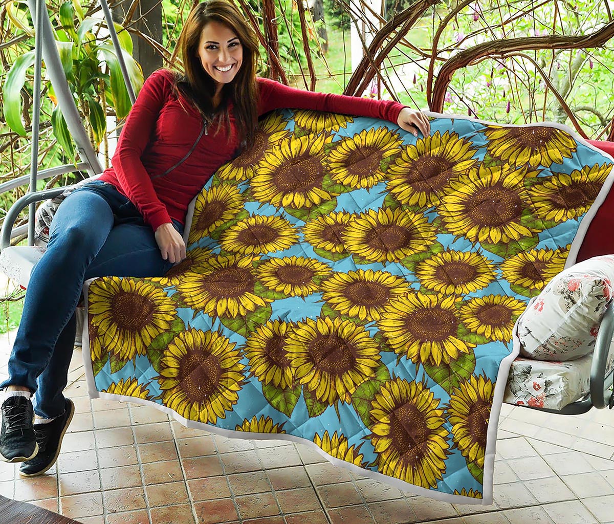 Blue Vintage Sunflower Pattern Print Quilt