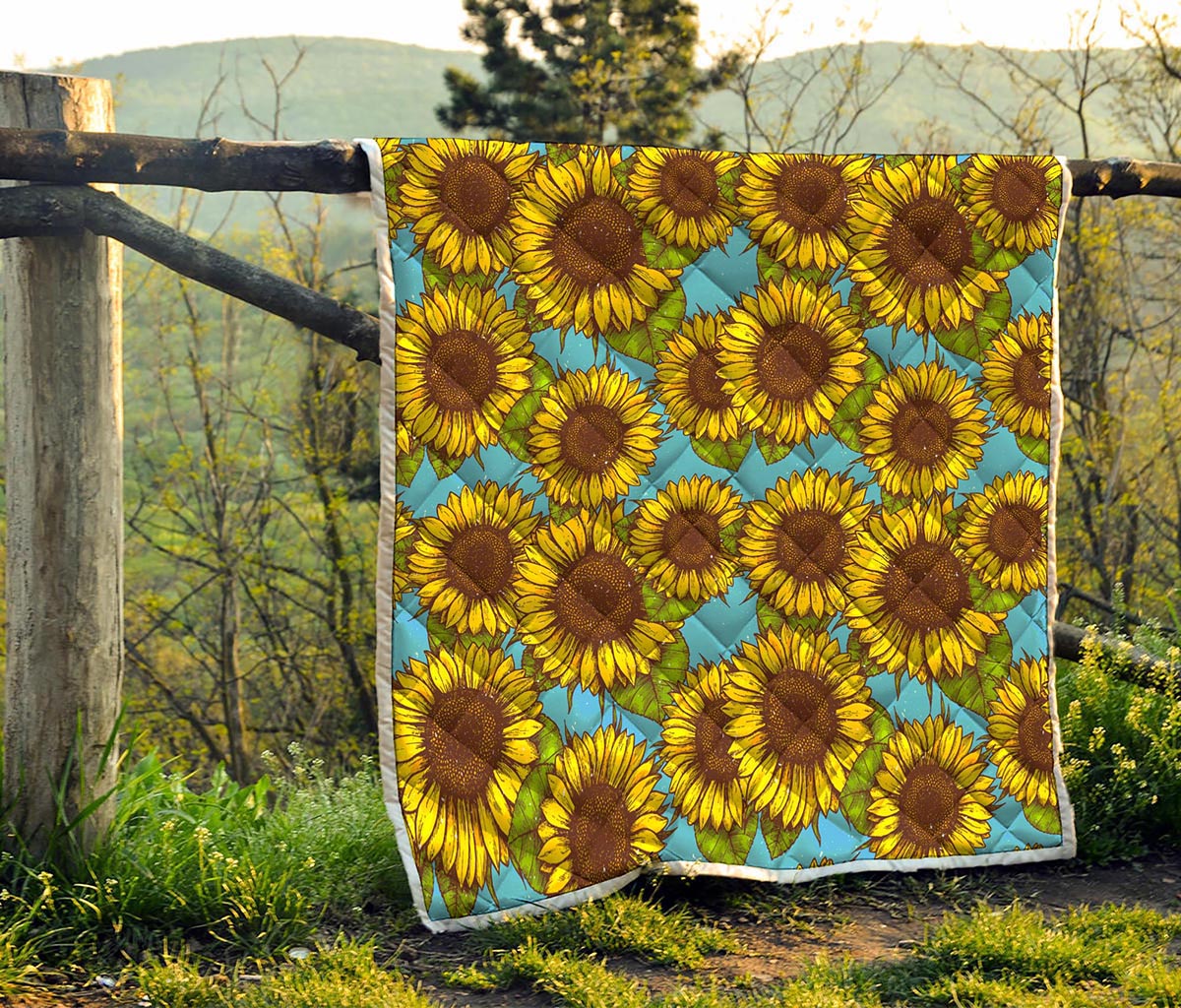 Blue Vintage Sunflower Pattern Print Quilt