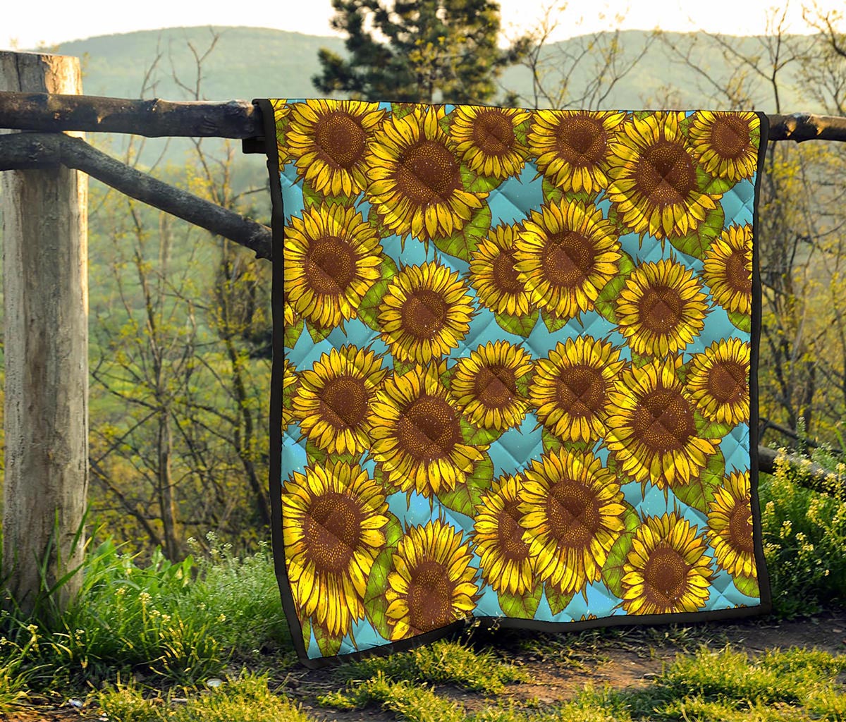 Blue Vintage Sunflower Pattern Print Quilt