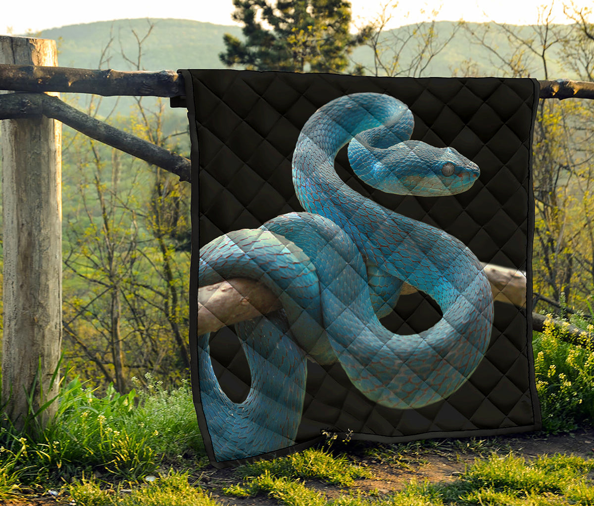 Blue Viper Snake Print Quilt