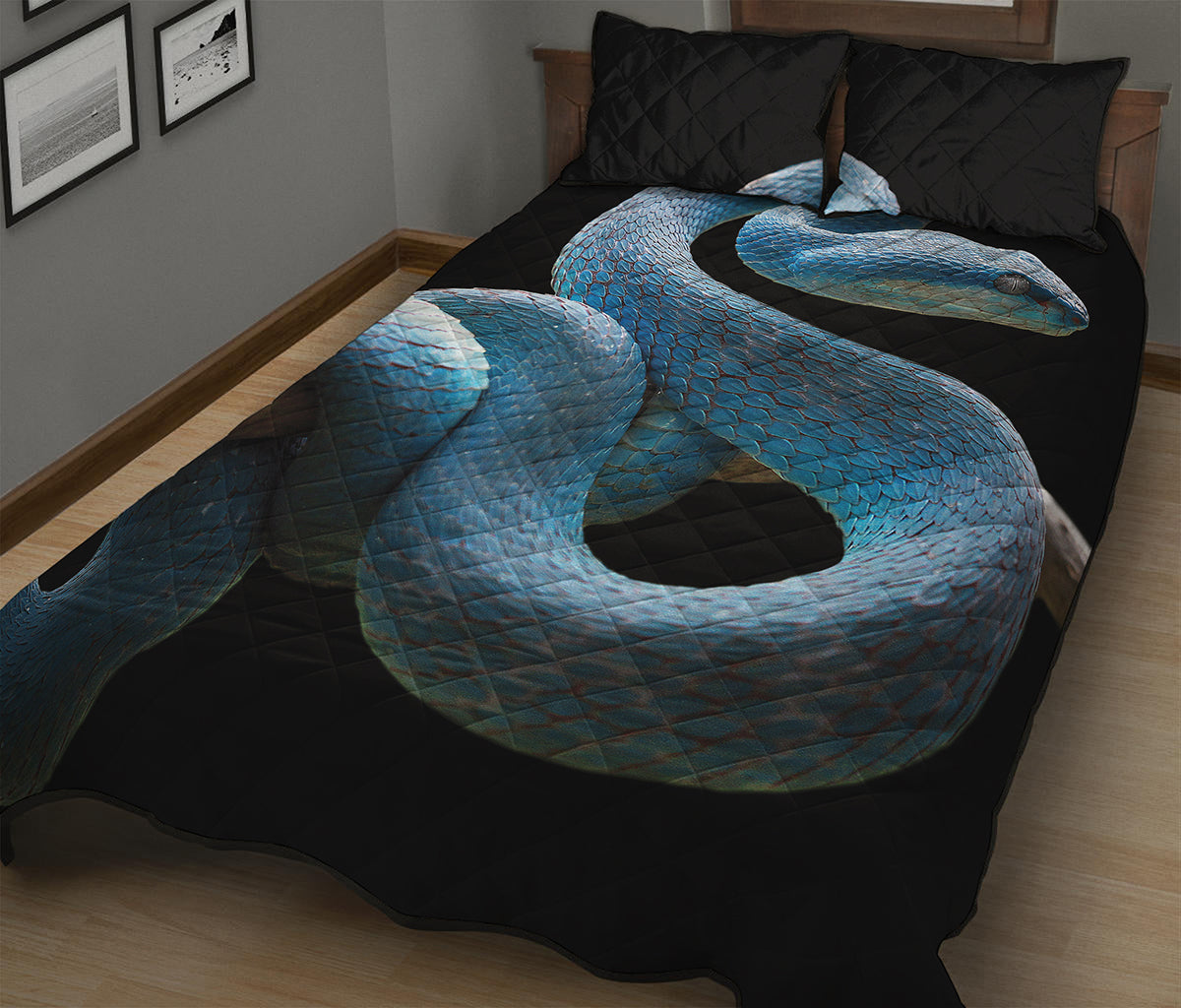 Blue Viper Snake Print Quilt Bed Set