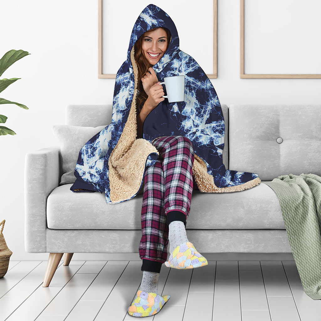 Blue Winter Mandala Print Hooded Blanket