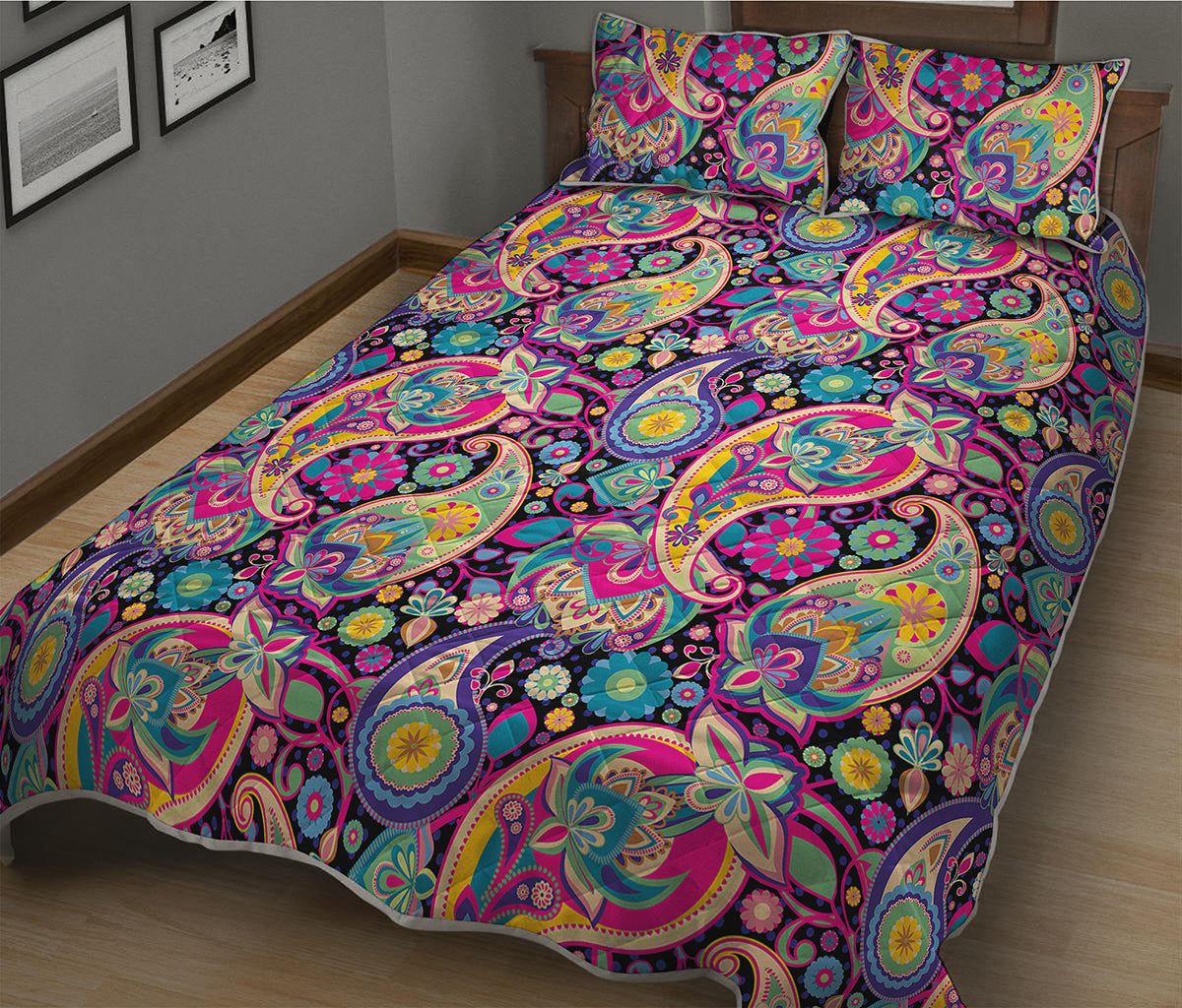 Bohemian Paisley Pattern Print Quilt Bed Set