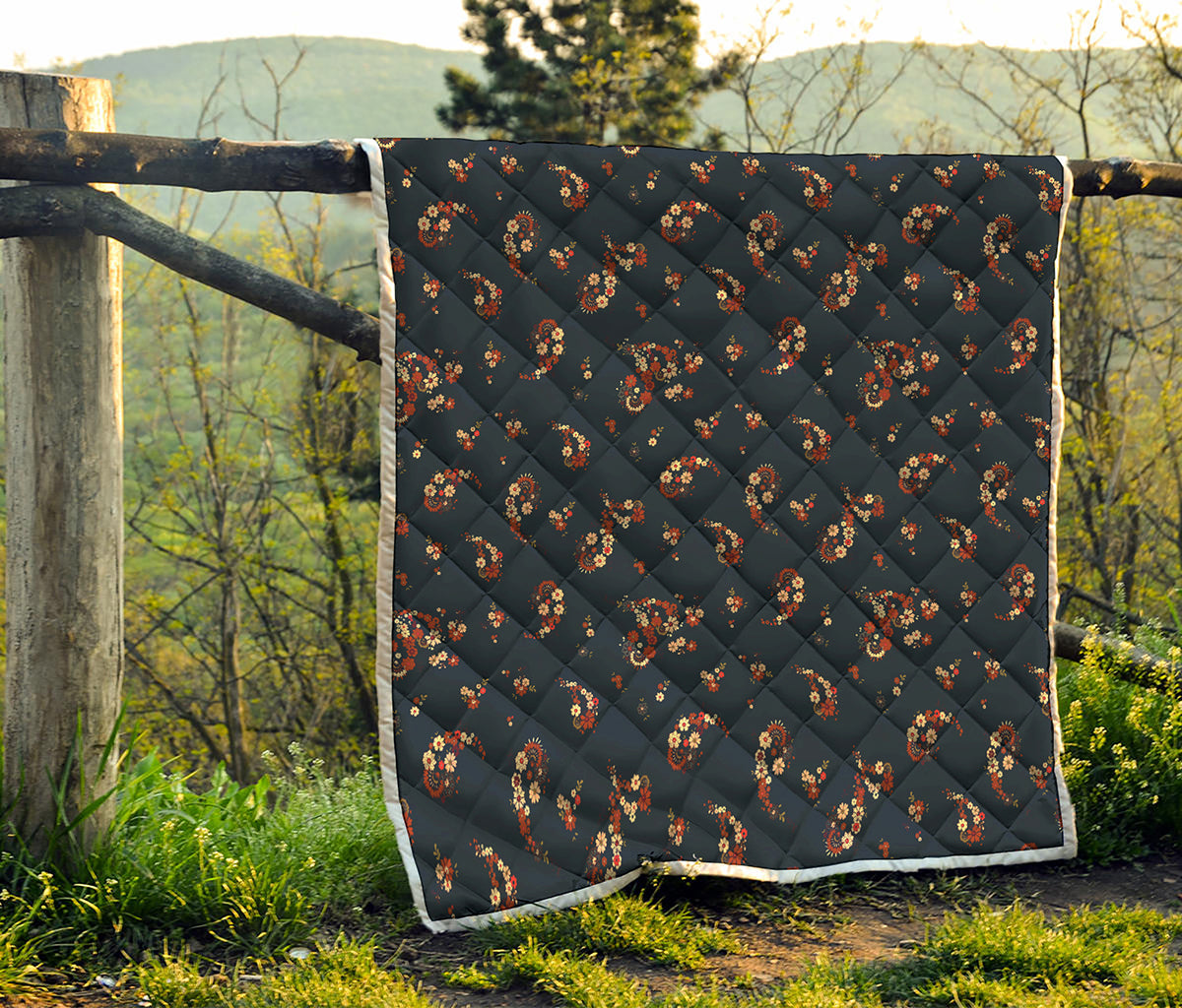 Boho Paisley Flower Pattern Print Quilt