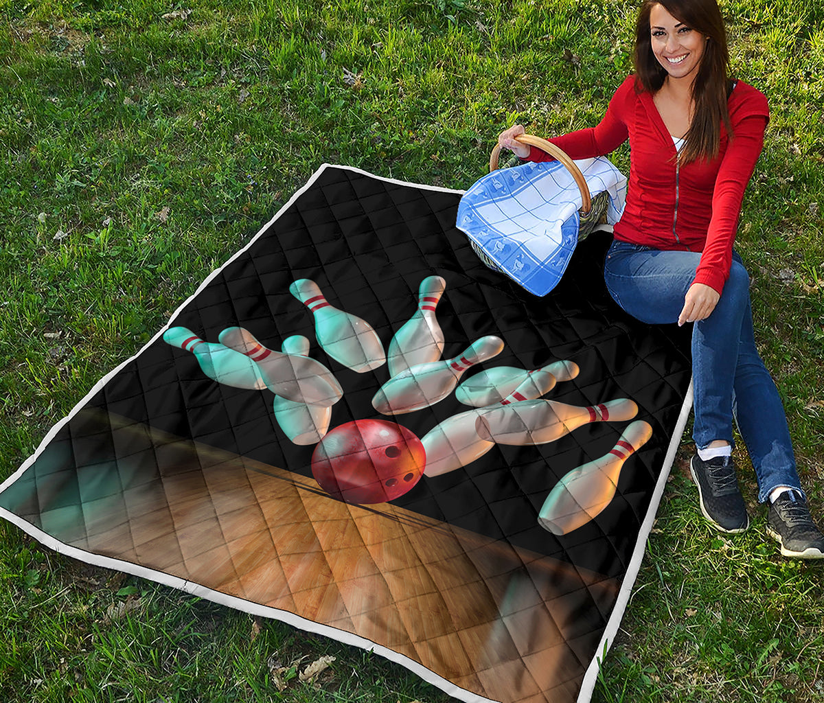 Bowling Strike Print Quilt