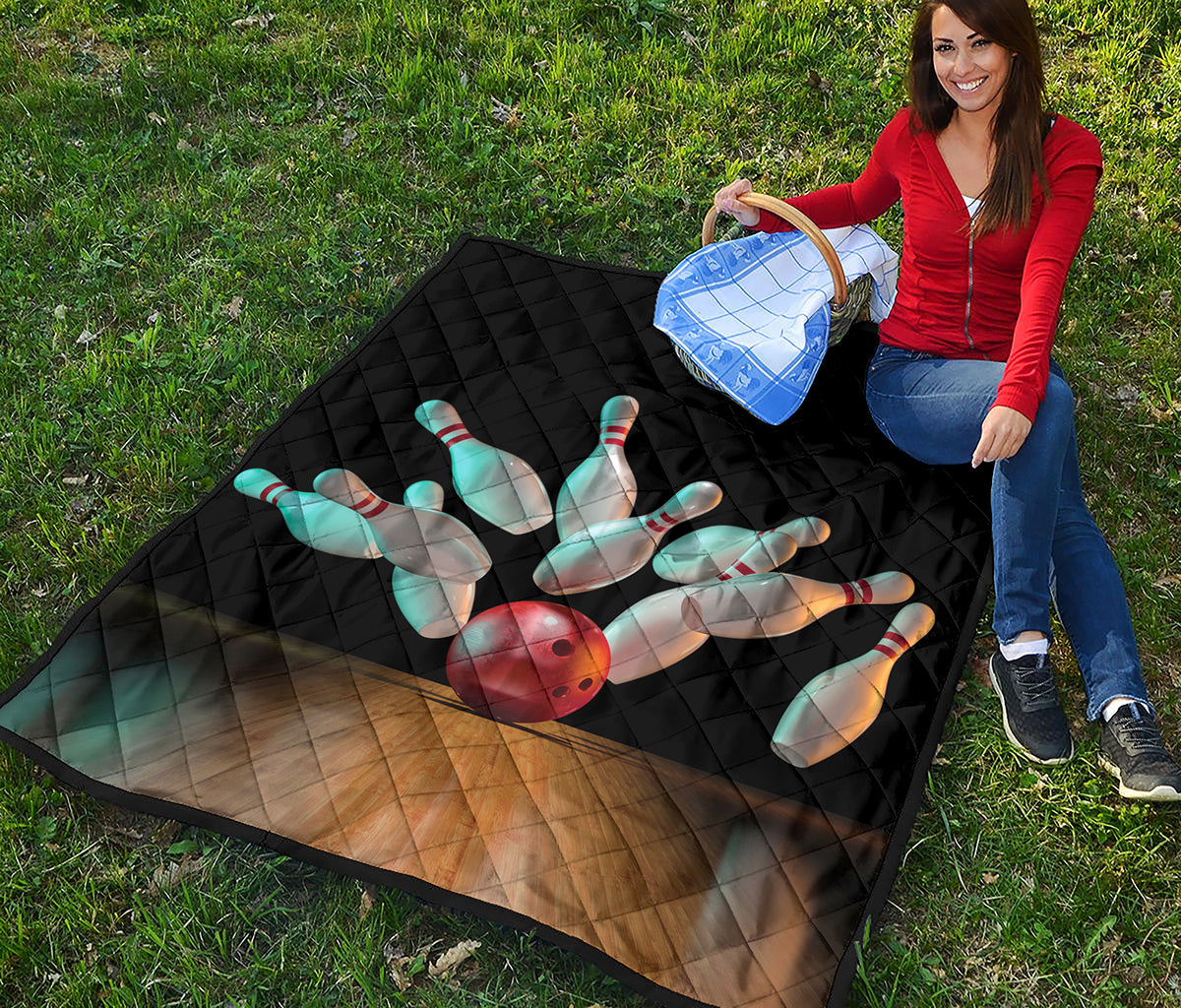 Bowling Strike Print Quilt