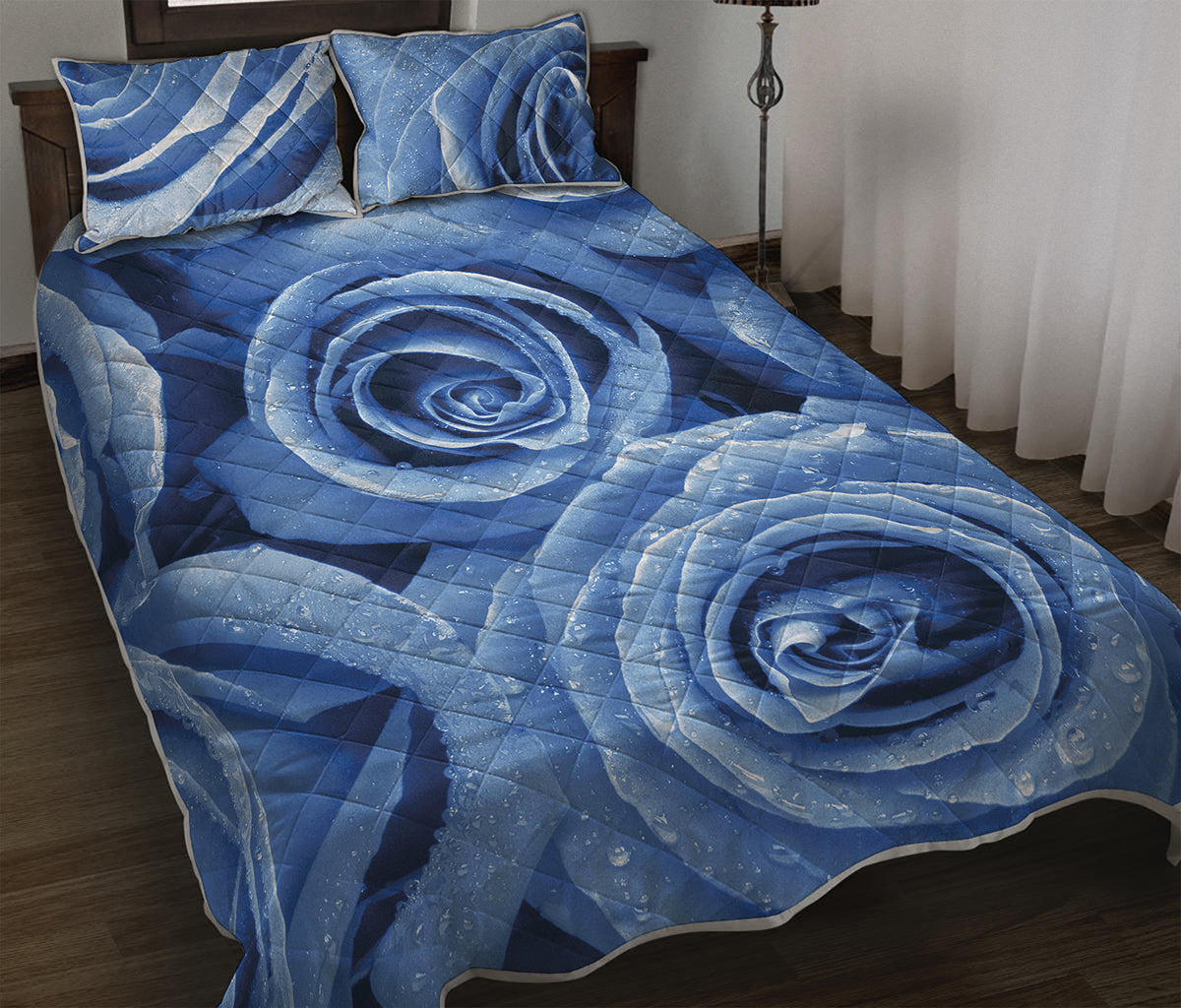 Bright Blue Rose Print Quilt Bed Set