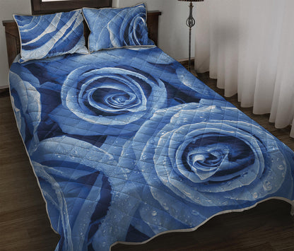 Bright Blue Rose Print Quilt Bed Set