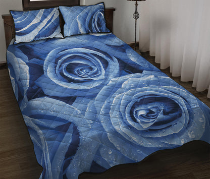 Bright Blue Rose Print Quilt Bed Set