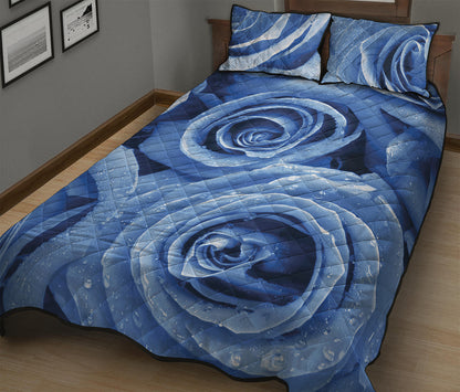 Bright Blue Rose Print Quilt Bed Set