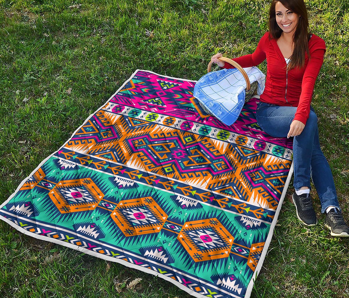 Bright Colors Aztec Pattern Print Quilt