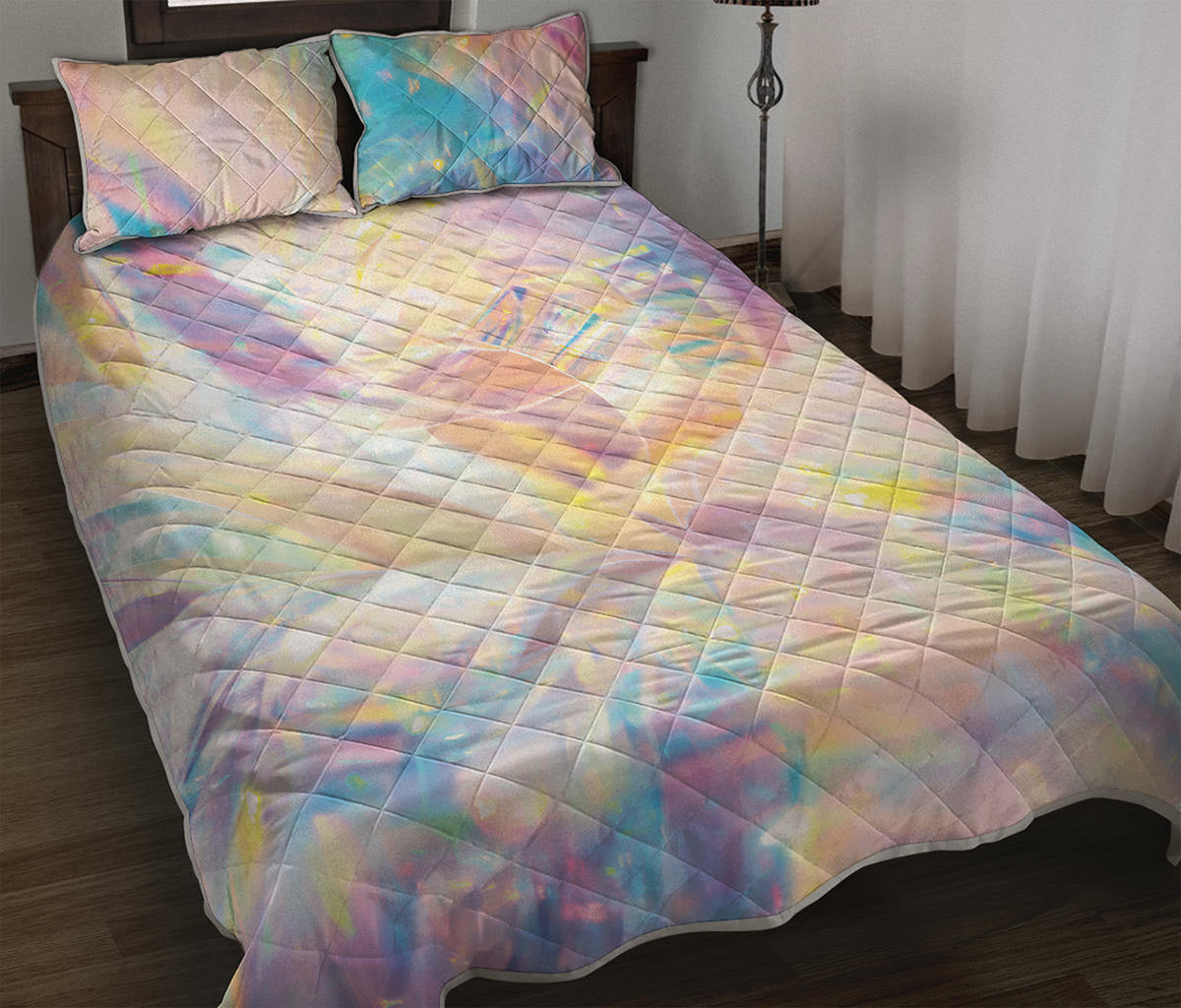 Bright Holographic Print Quilt Bed Set