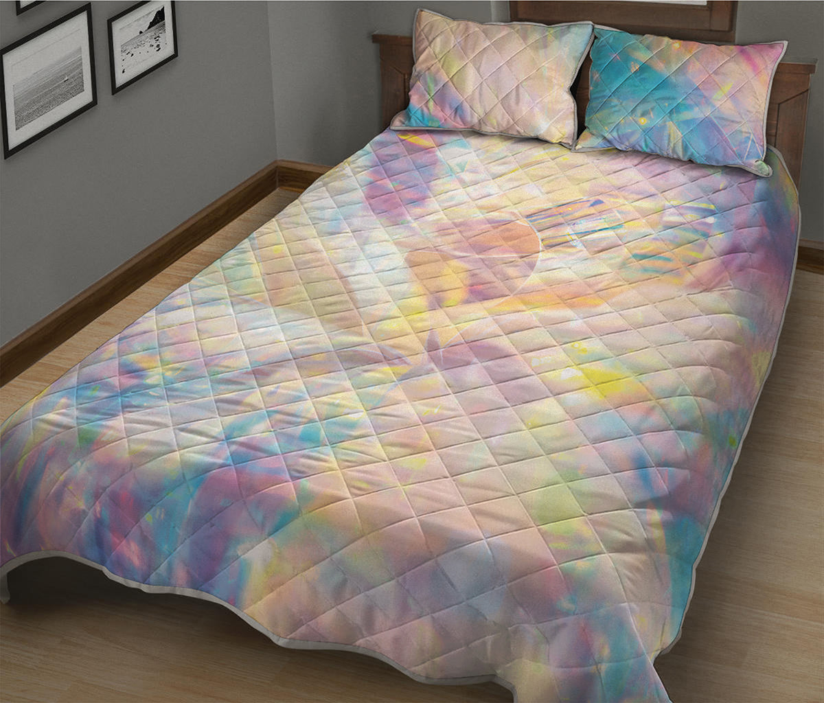 Bright Holographic Print Quilt Bed Set
