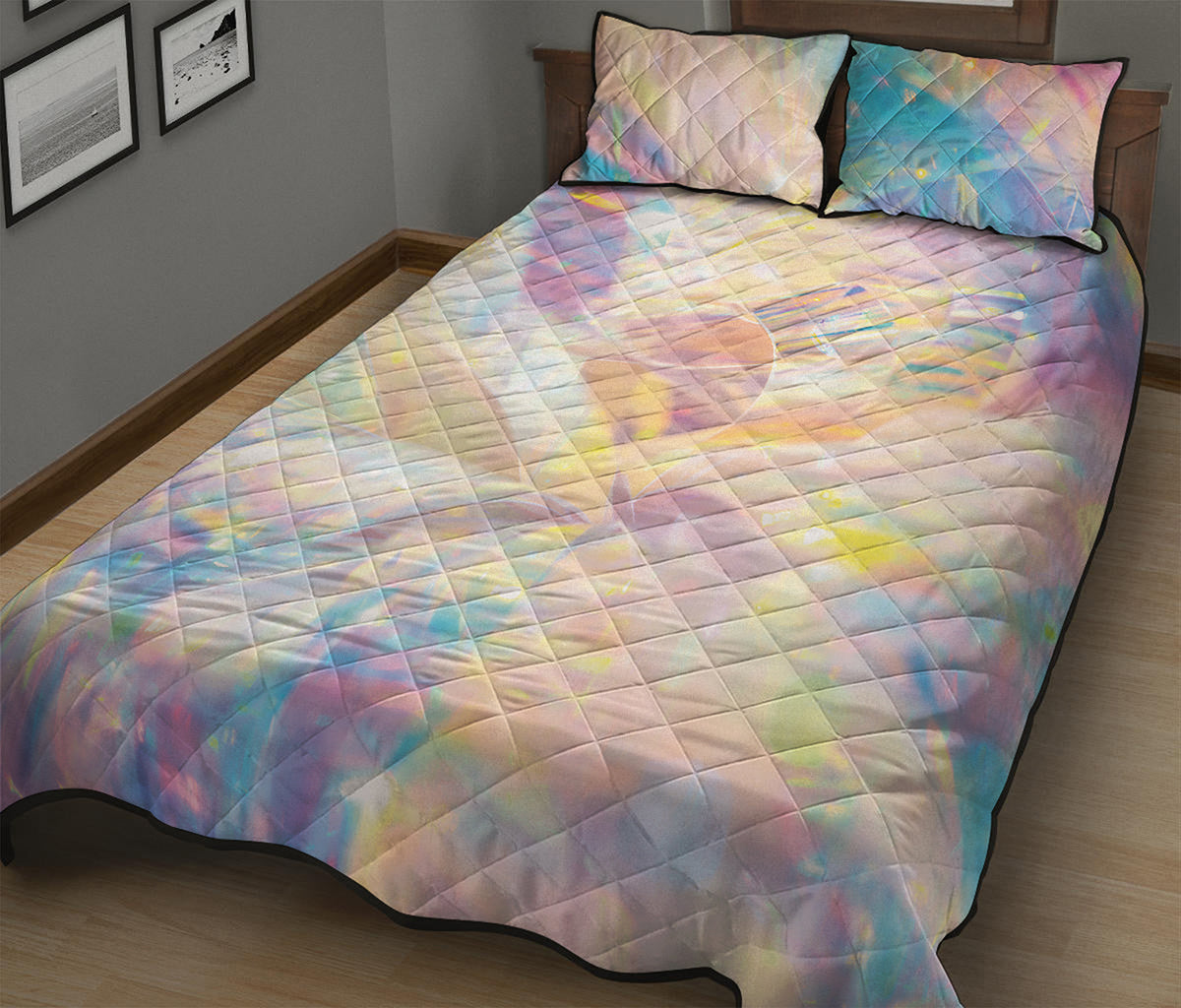 Bright Holographic Print Quilt Bed Set