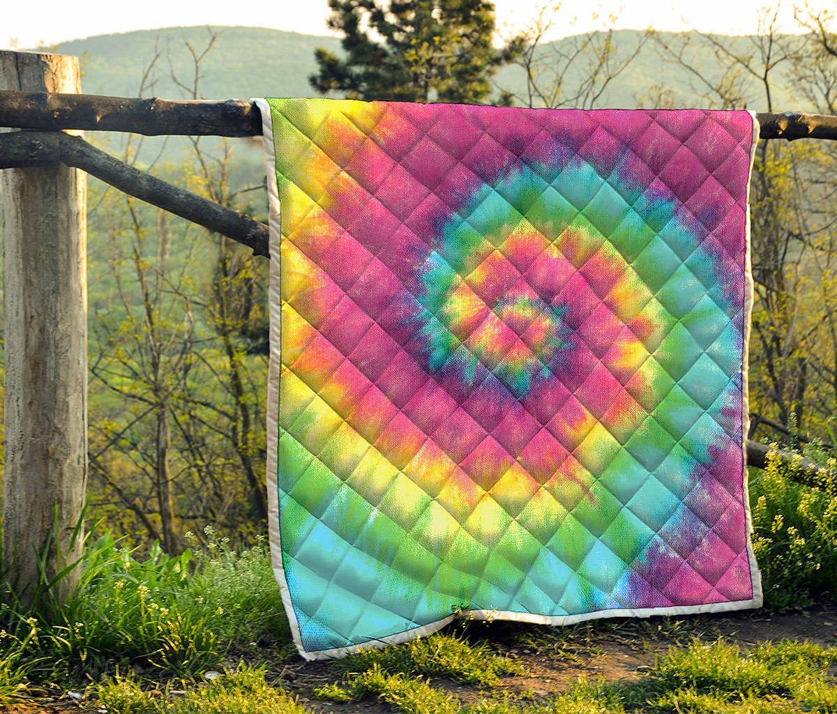 Bright Spiral Tie Dye Print Quilt
