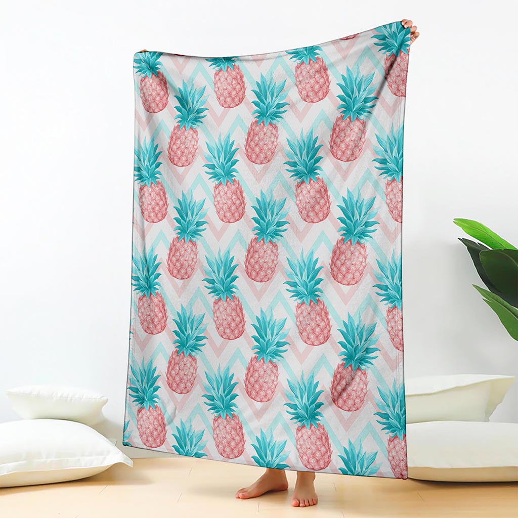 Bright Zig Zag Pineapple Pattern Print Blanket