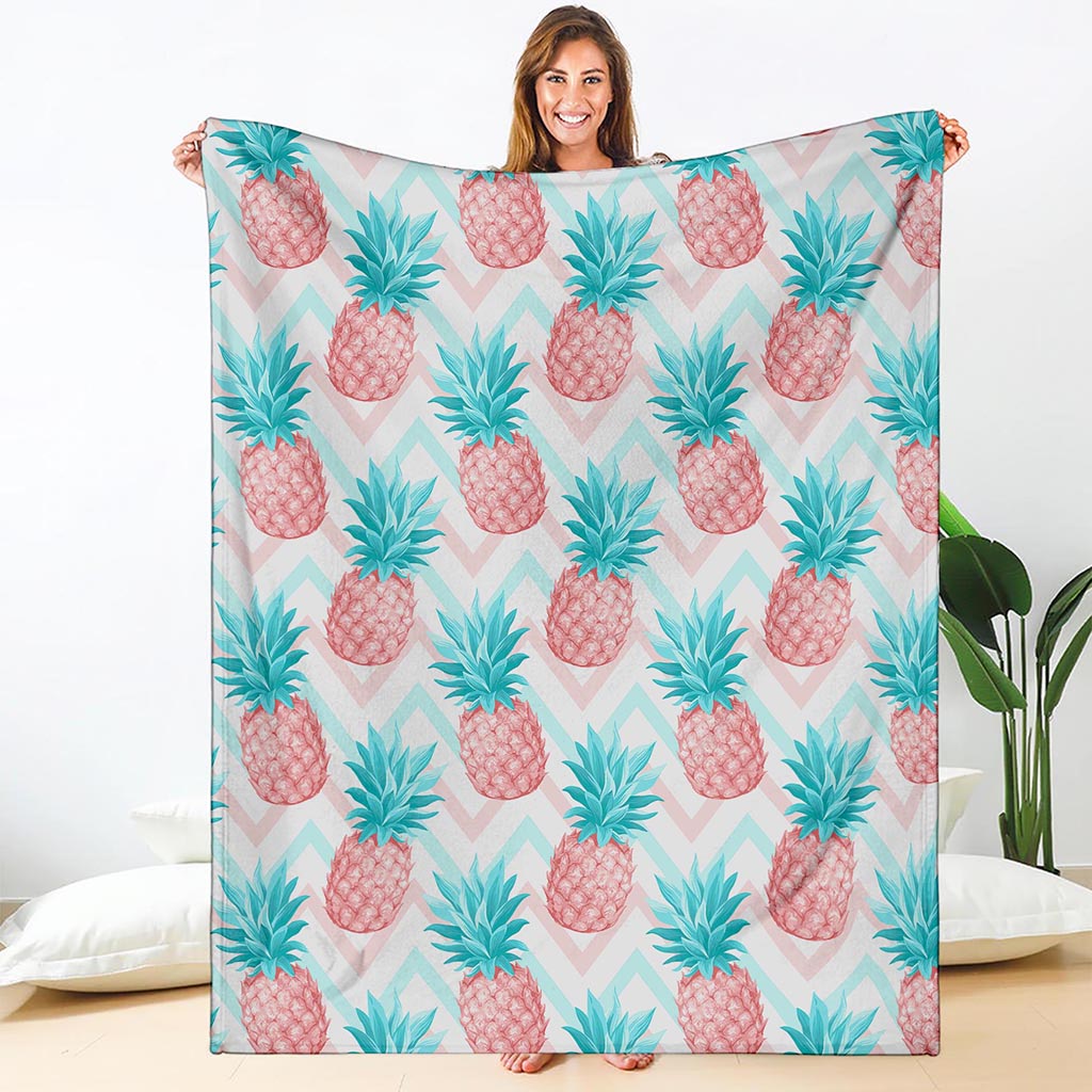 Bright Zig Zag Pineapple Pattern Print Blanket