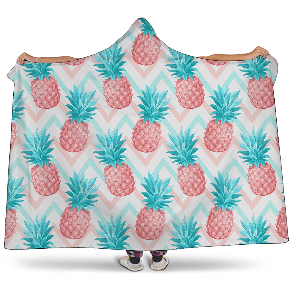 Bright Zig Zag Pineapple Pattern Print Hooded Blanket