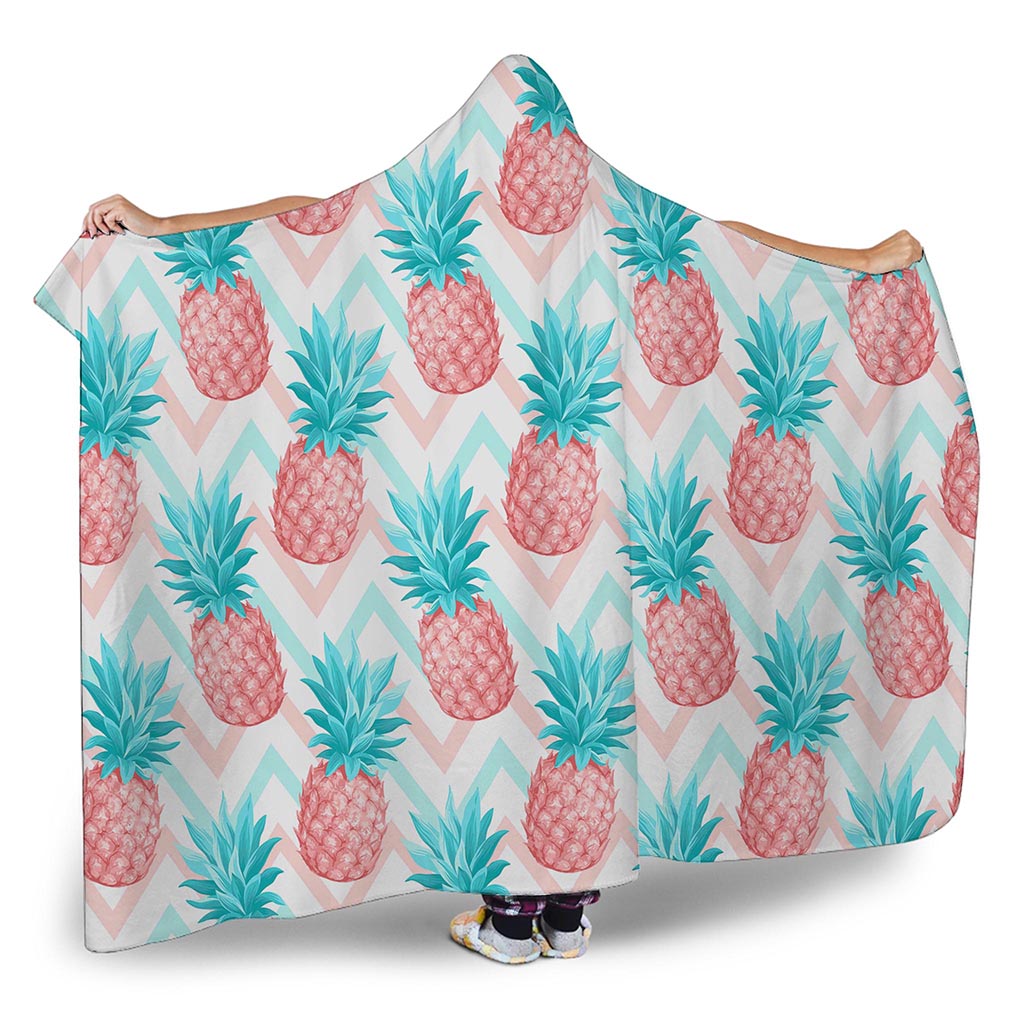 Bright Zig Zag Pineapple Pattern Print Hooded Blanket