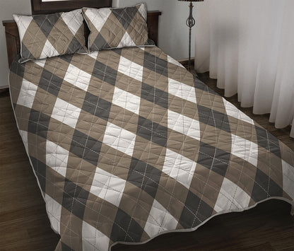Brown And White Argyle Pattern Print Quilt Bed Set