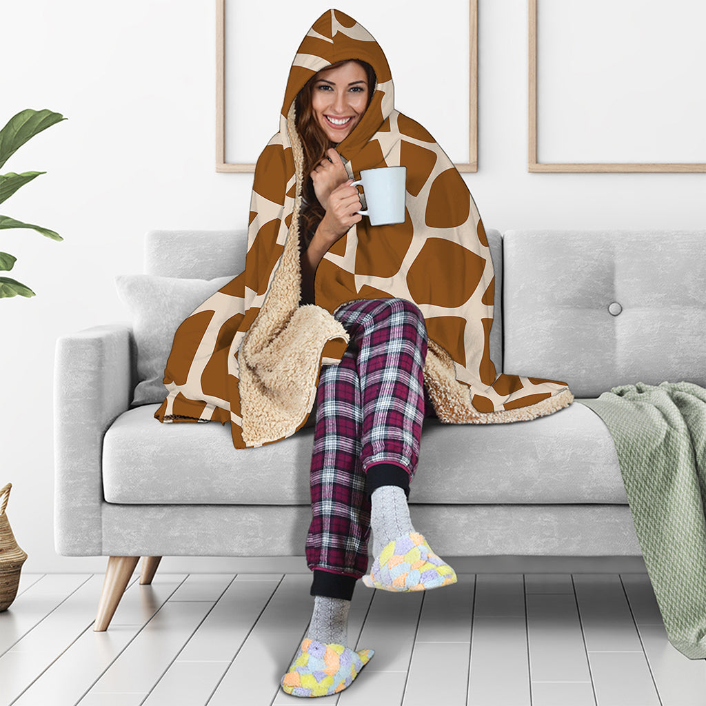 Brown Giraffe Pattern Print Hooded Blanket