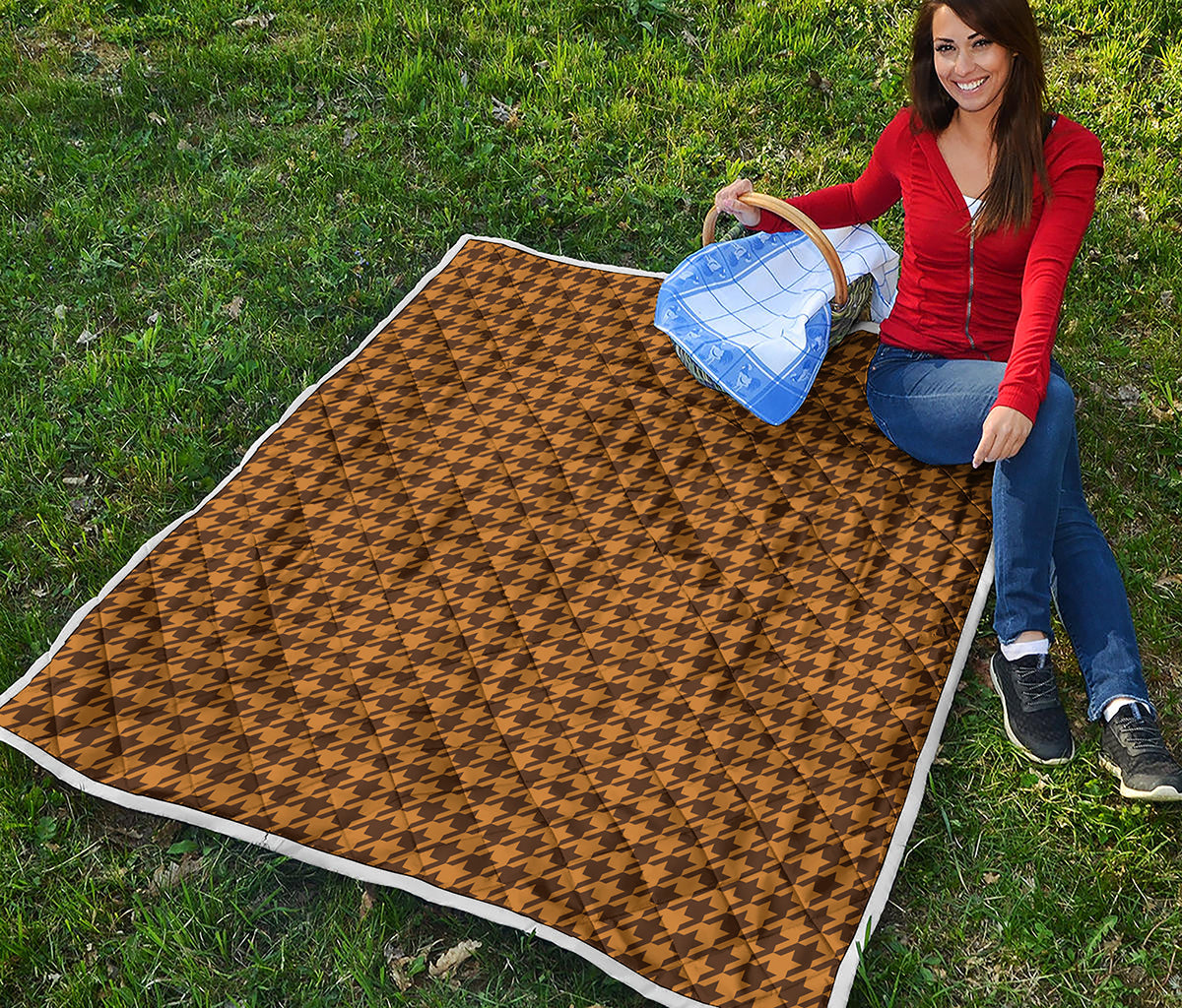 Brown Houndstooth Pattern Print Quilt