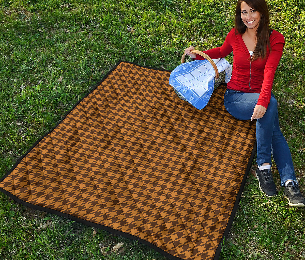 Brown Houndstooth Pattern Print Quilt