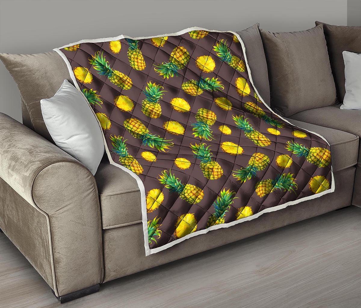 Brown Pineapple Pattern Print Quilt