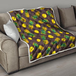 Brown Pineapple Pattern Print Quilt