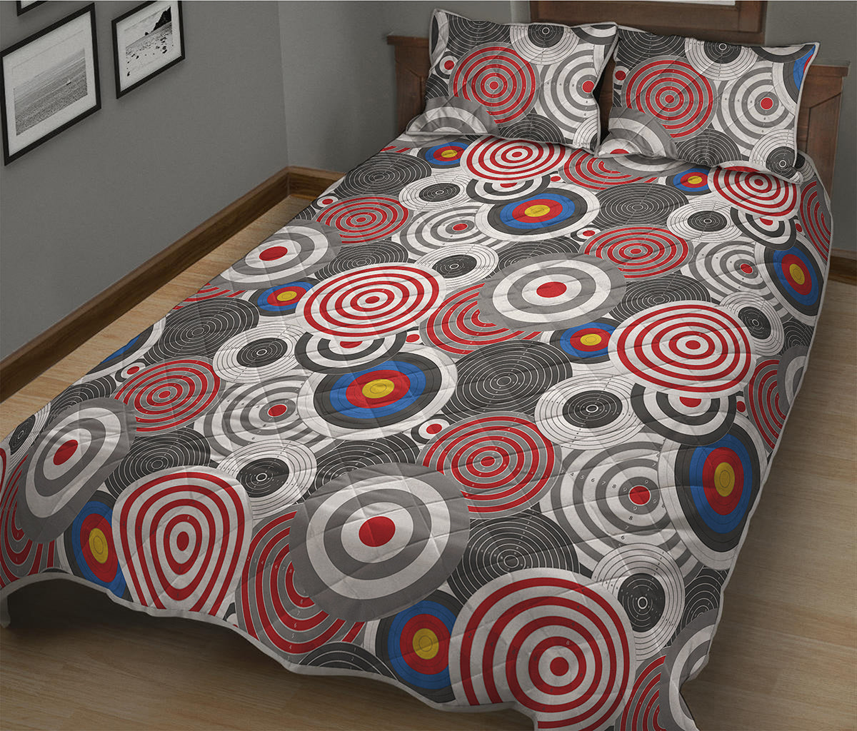 Bullseye Target Pattern Print Quilt Bed Set