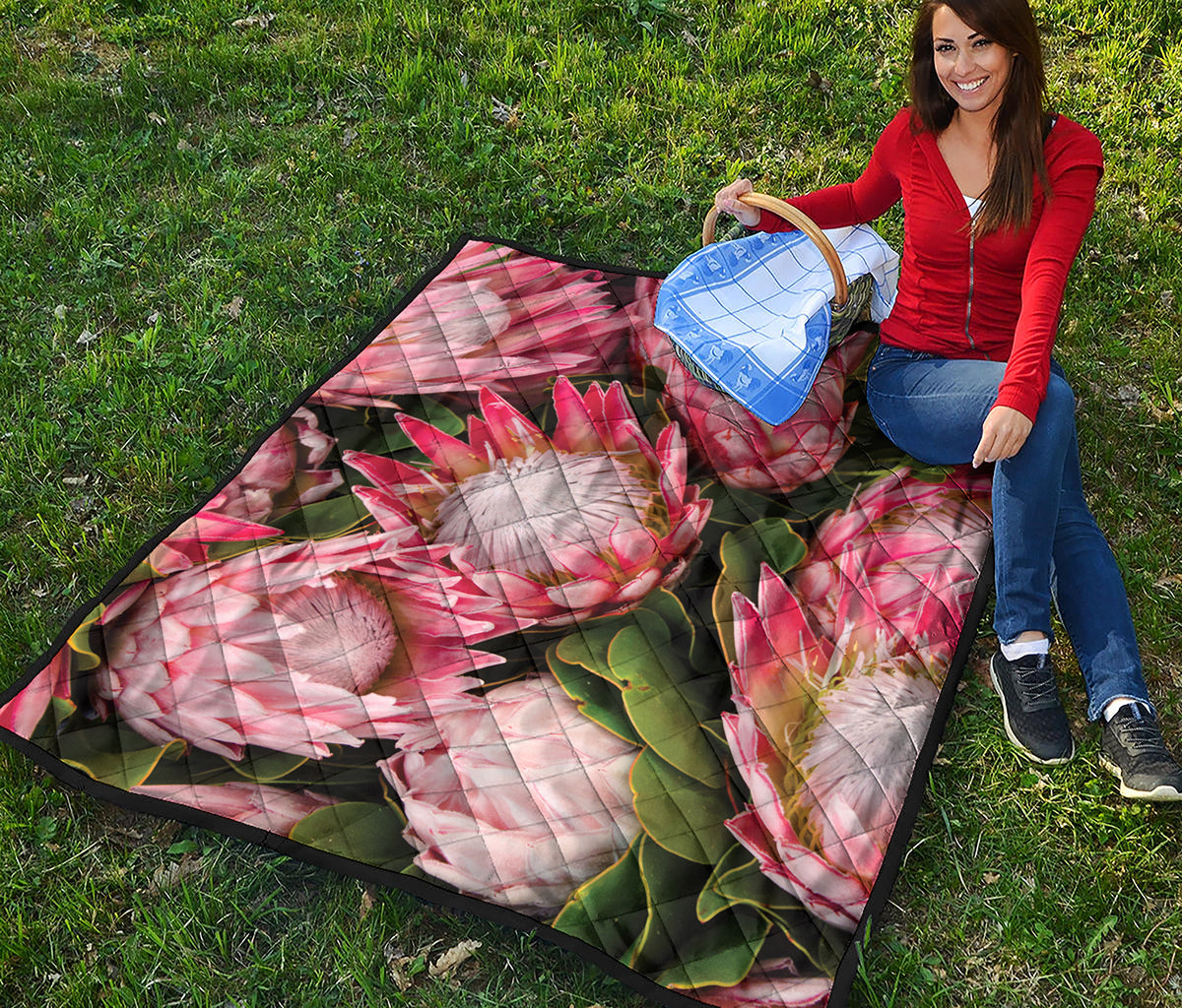 Bunches of Proteas Print Quilt