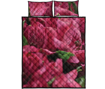 Burgundy Alstroemeria Print Quilt Bed Set