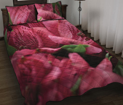 Burgundy Alstroemeria Print Quilt Bed Set