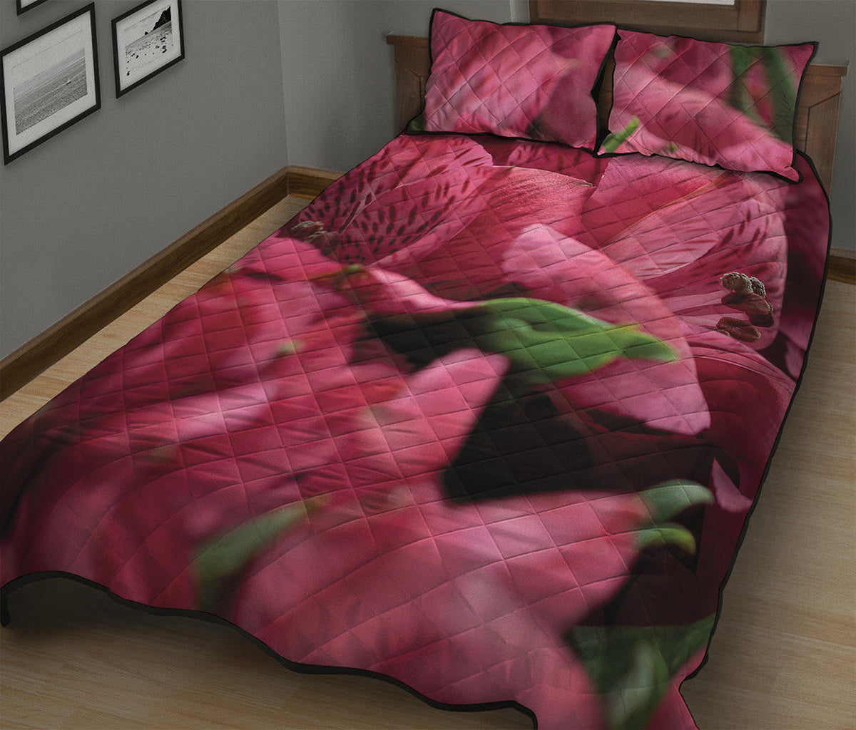 Burgundy Alstroemeria Print Quilt Bed Set