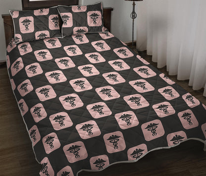 Caduceus Pattern Print Quilt Bed Set