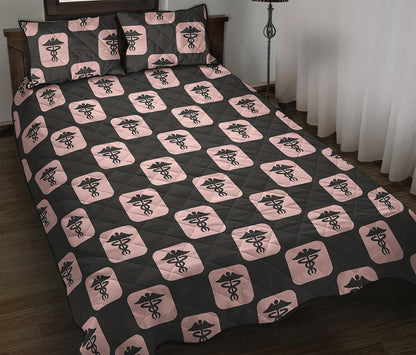 Caduceus Pattern Print Quilt Bed Set