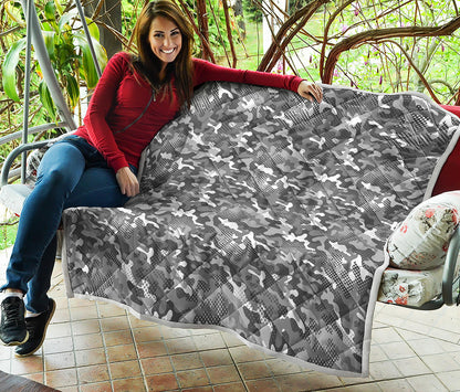 Camouflage Dazzle Pattern Print Quilt