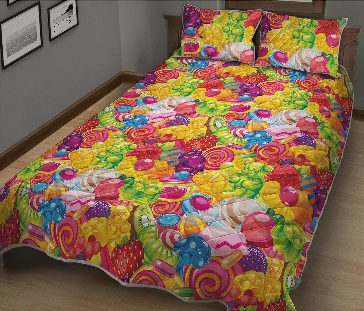Candy And Jelly Pattern Print Quilt Bed Set