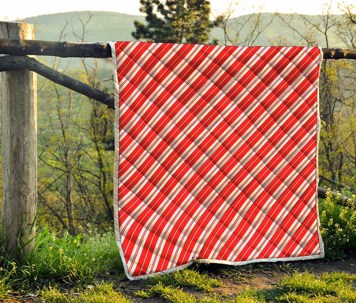 Candy Cane Stripes Pattern Print Quilt