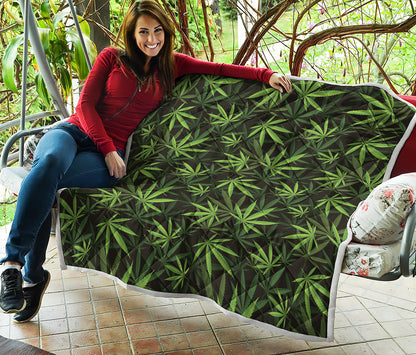 Cannabis Leaves Pattern Print Quilt