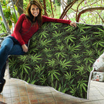 Cannabis Leaves Pattern Print Quilt