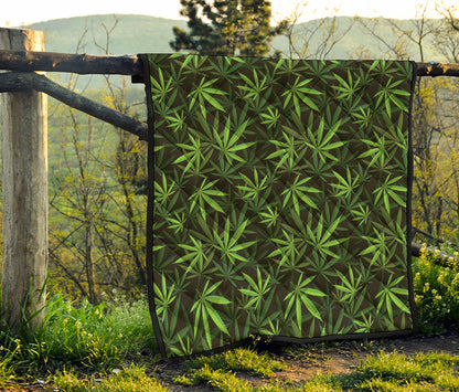 Cannabis Leaves Pattern Print Quilt