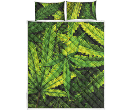 Cannabis Print Quilt Bed Set