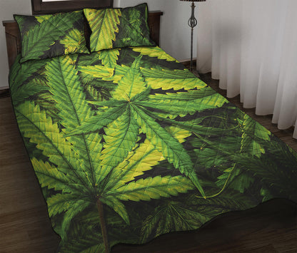 Cannabis Print Quilt Bed Set