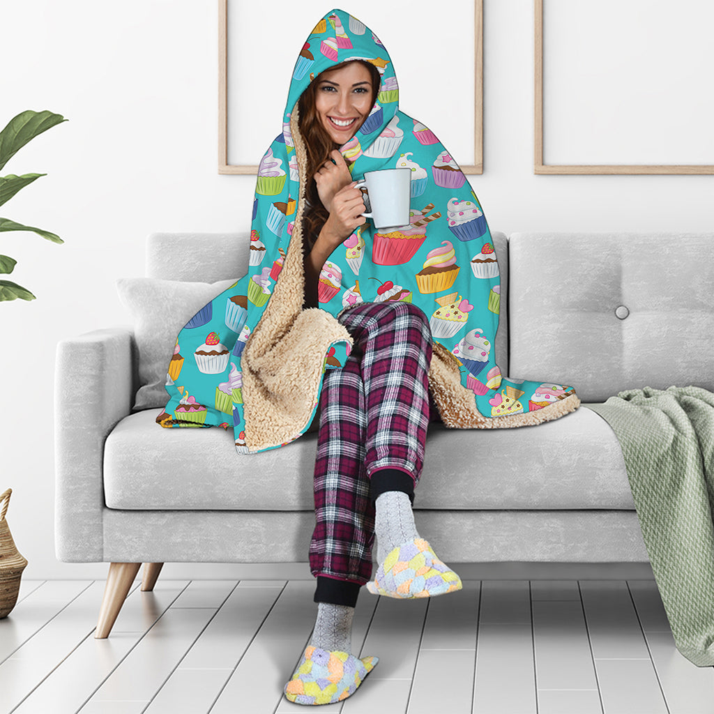 Cartoon Cupcake Pattern Print Hooded Blanket